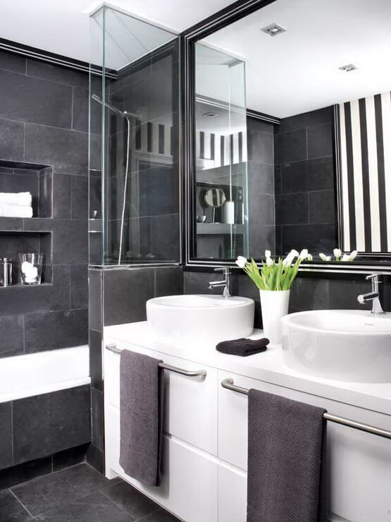 How to master the black bathroom trend - Pivotech